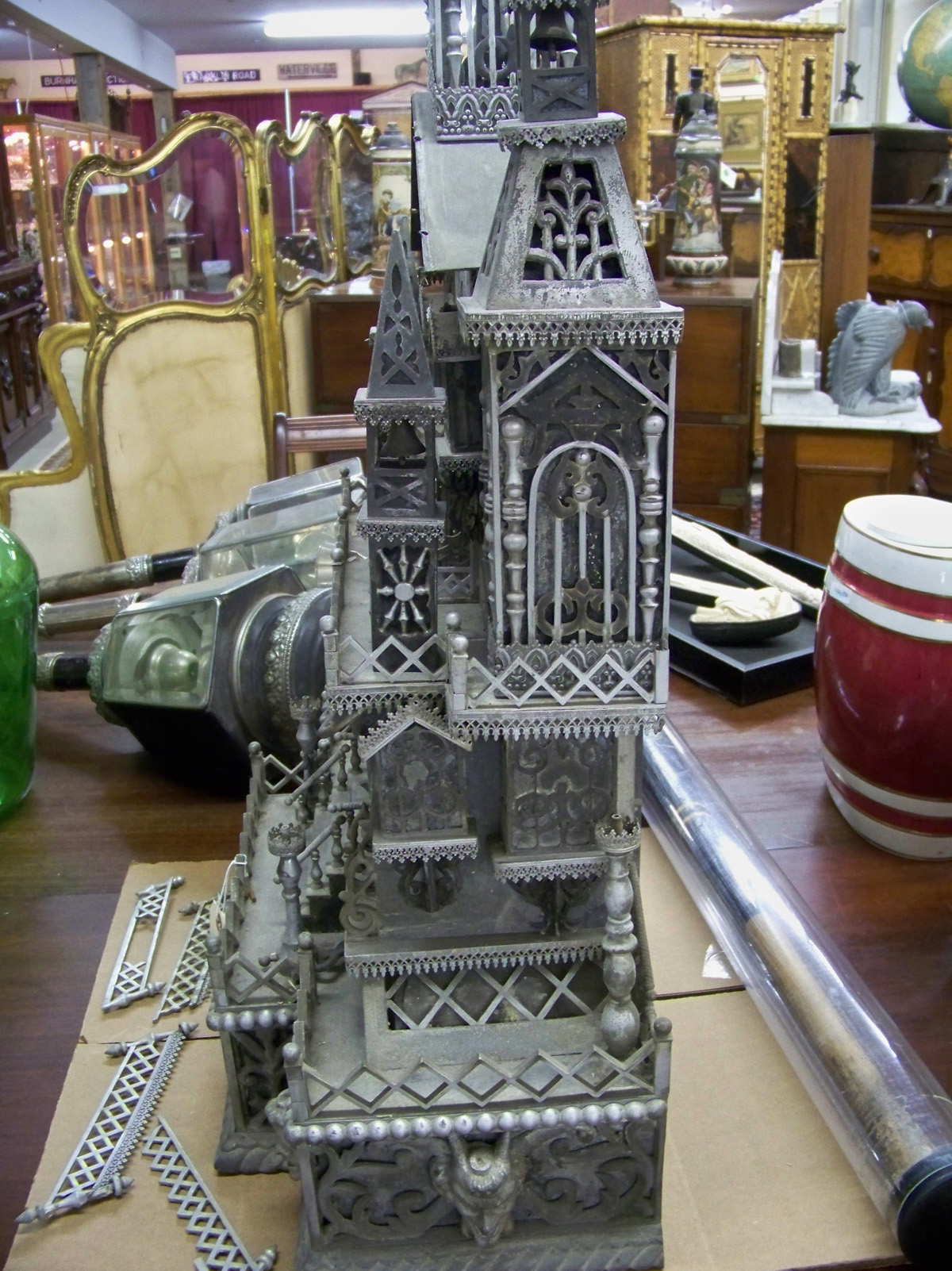 UNIQUE GOTHIC VICTORIAN MANSION NOVELTY SHELF CLOCK.
